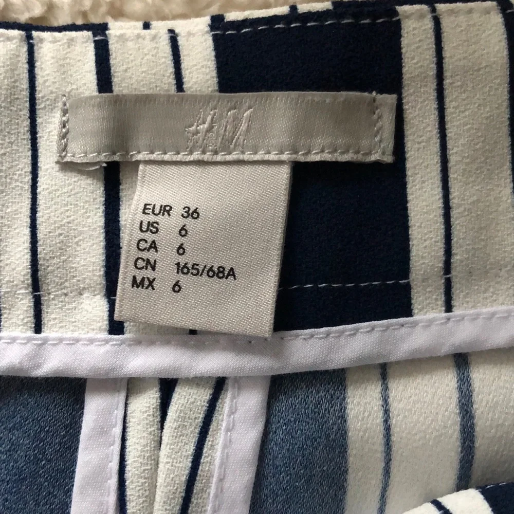 H&M - Picture 3 of 4